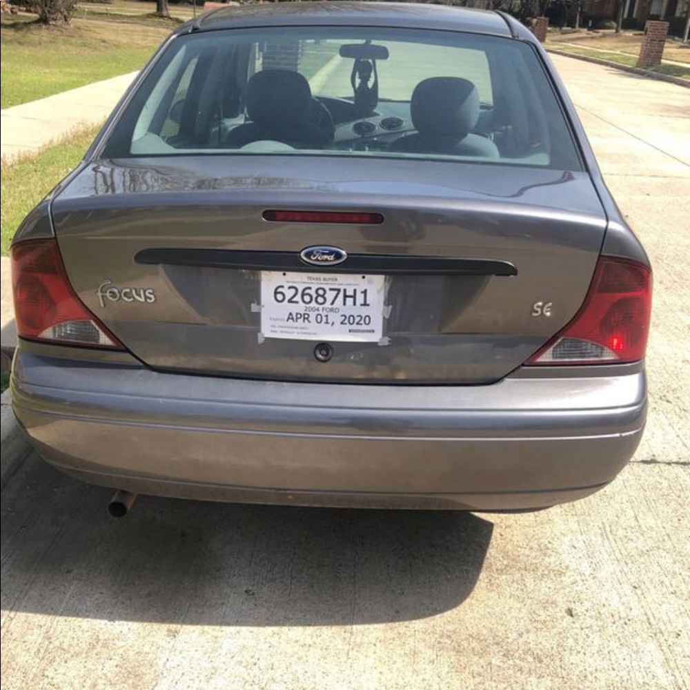 2004 Ford Focus - Picture 3 of 7